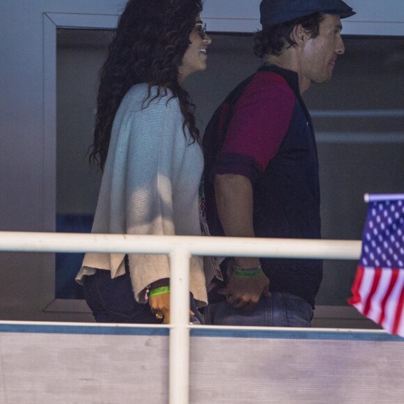 Matthew McConaughey avec sa femme Camila Alves assistent à la deuxième demi-finale du 200m masculin quatre nages individuel au stade olympique de natation aux Jeux Olympiques (JO) de Rio 2016 à Rio de Janeiro, Brésil, le 10 août 2016.