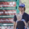 Eric Christian Olsen et son fils Wyatt à Los Angeles. Août 2014.