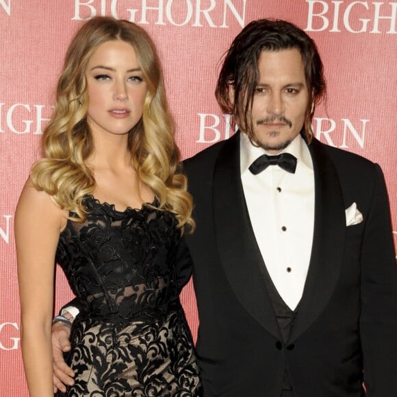 Johnny Depp et sa femme Amber Heard - People à la 27ème soirée annuelle du Festival du film de Palm Springs au Convention Center le 2 janvier 2016.  Celebrities attend the 27th Annual Palm Springs International Film Festival Awards Gala at Palm Springs Convention Center on January 2, 2016 in Palm Springs, California02/01/2016 - Palm Springs