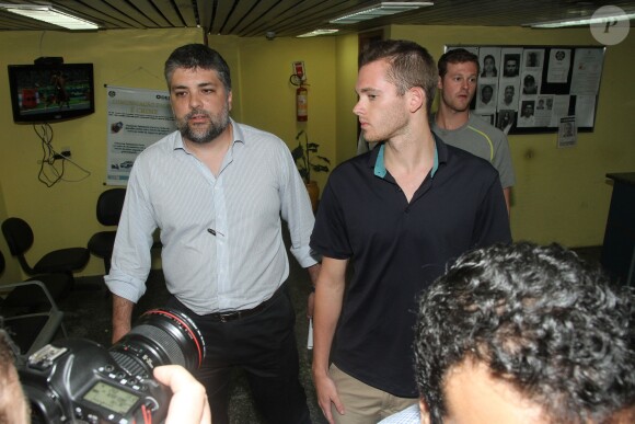 Gunnar Bentz et Jack Conger à l'aéroport de Rio de Janeiro le 17 août 2016.