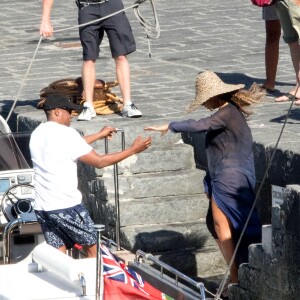 Exclusif - Beyoncé, son mari Jay Z et leur fille Blue Ivy en vacances sur l'île de Lipari, en Sicile. Le 12 août 2016.