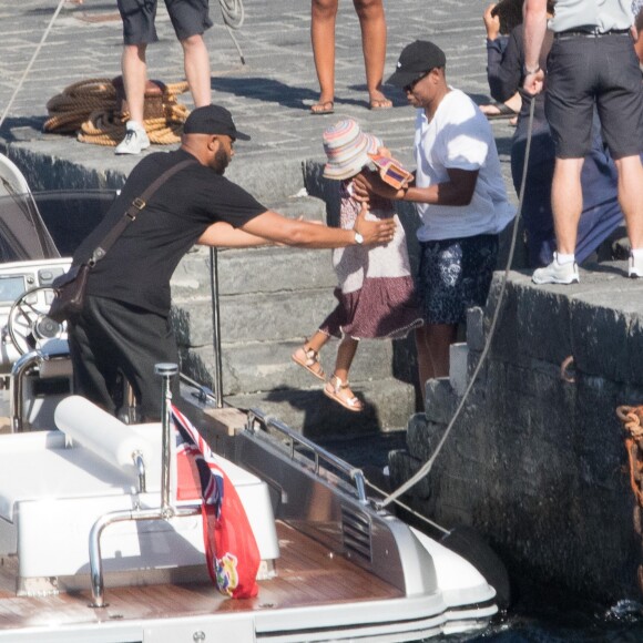 Exclusif - Beyoncé, son mari Jay Z et leur fille Blue Ivy en vacances sur l'île de Lipari, en Sicile. Le 12 août 2016.