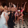 Romee Strijd, Josephine Skriver, Elsa Hosk, Stella Maxwell, Jasmine Tookes et Taylor Hill - Tournage de la publicité de la nouvelle collection Victoria's Secret Holiday à Paris. Août 2016.