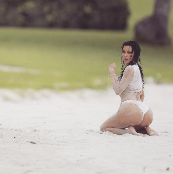 Kim Kardashian en vacances à Puerto Vallarta, au Mexique, en août 2016. Photo Instagram.