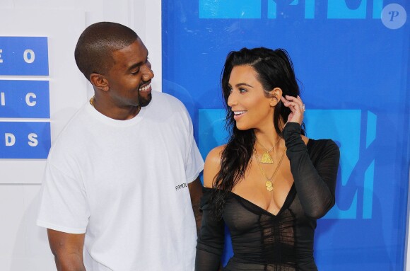 Kanye West et sa femme Kim Kardashian - Photocall des MTV Video Music Awards 2016 au Madison Square Garden à New York. Le 28 août 2016