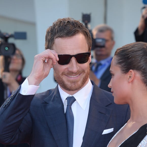 Michael Fassbender et sa compagne Alicia Vikander présentent Une vie entre deux océans au 73ème Festival du Film de Venise. Italie, le 1er septembre 2016