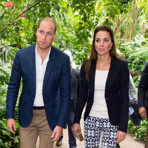 Kate Middleton et le prince William lors de leur visite de l'Eden Project, un complexe environnemental en Cornouailles, le 2 septembre 2016.