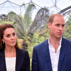 Kate Middleton et le prince William lors de leur visite de l'Eden Project, un complexe environnemental en Cornouailles, le 2 septembre 2016.