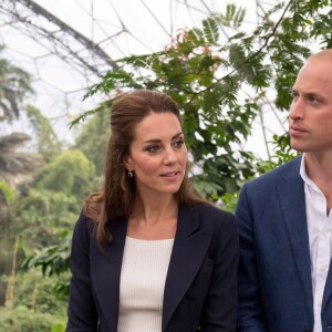 Kate Middleton et le prince William lors de leur visite de l'Eden Project, un complexe environnemental en Cornouailles, le 2 septembre 2016.