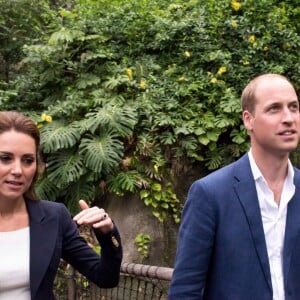 Kate Middleton et le prince William lors de leur visite de l'Eden Project, un complexe environnemental en Cornouailles, le 2 septembre 2016.