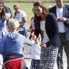 Le prince William, duc de Cambridge, et Kate Middleton, duchesse de Cambridge, visitant le jardin de l'abbaye à Tresco sur les îles Scilly le 2 septembre 2016.