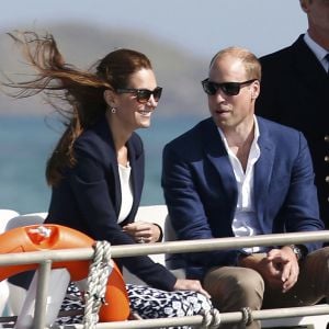 Le prince William, duc de Cambridge, et Catherine Kate Middleton, duchesse de Cambridge sur bateau pour St Martins lors de leur visite au jardin de l'abbaye à Tresco sur les îles Scilly le 2 septembre 2016.  The Duke and Duchess of Cambridge travel by boat to St Martins, after visiting Tresco Abbey Garden in Tresco, in the Isles of Scilly, on September 2, 2016.02/09/2016 - Tresco