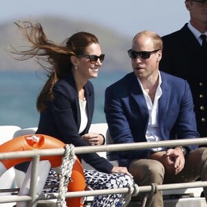 Le prince William, duc de Cambridge, et Catherine Kate Middleton, duchesse de Cambridge sur bateau pour St Martins lors de leur visite au jardin de l'abbaye à Tresco sur les îles Scilly le 2 septembre 2016.  The Duke and Duchess of Cambridge travel by boat to St Martins, after visiting Tresco Abbey Garden in Tresco, in the Isles of Scilly, on September 2, 2016.02/09/2016 - Tresco