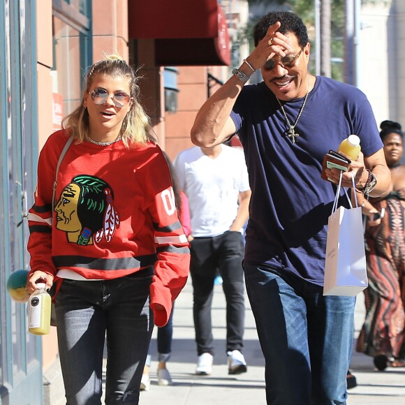 Lionel Richie et s fille Sofia Richie passent la journée ensemble à Beverly Hills le 2 septembre 2016.