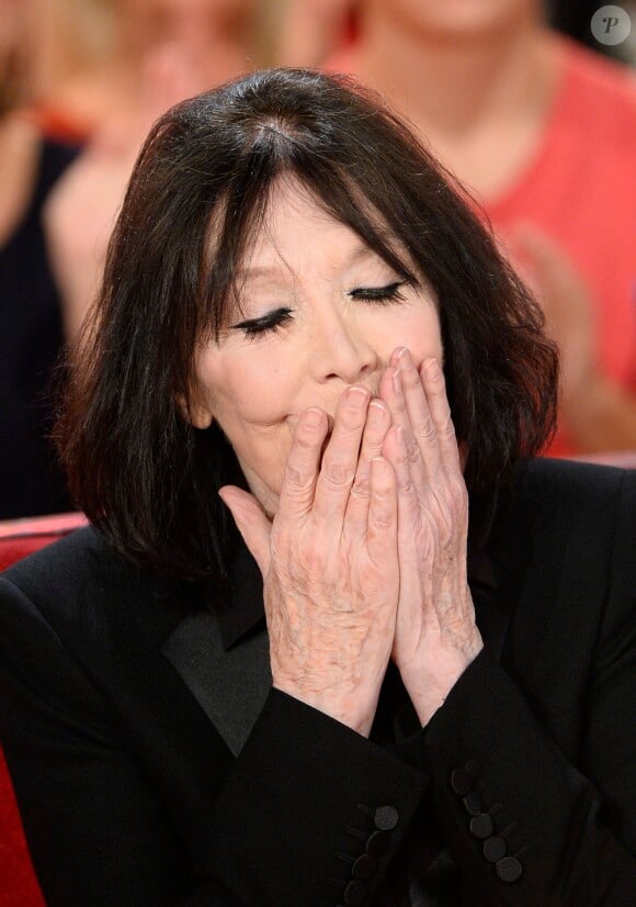 Juliette Greco lors de l'enregistrement de l'émission "Vivement Dimanche" à Paris le 23 octobre 2013.