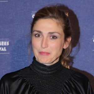 Julie Gayet - Photocall de la cérémonie de clôture de la 5e Champs Elysées FIlm Festival à Paris, le 14 juin 2016. © CVS-Veeren/Bestimage