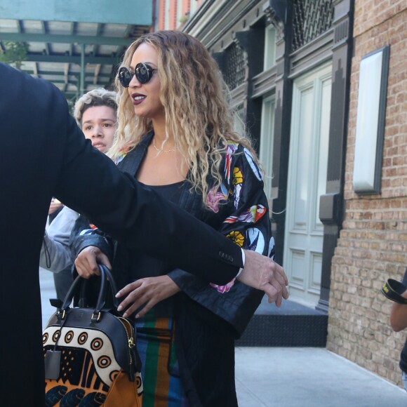 Jay Z et sa femme Beyonce quittent leur hôtel de New York dans le quartier de Greenwich le 14 juin 2016.