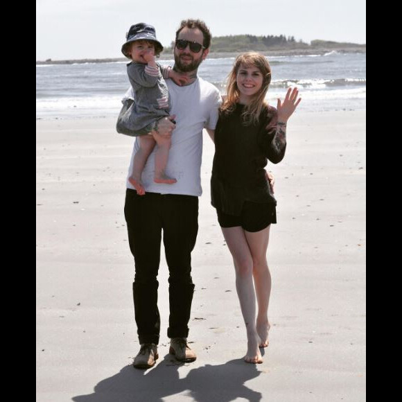 Alex Peyrat, le mari de Coeur de Pirate, a dévoilé cette ancienne photo à l'occasion des 4 ans de sa fille Romy. Instagram, août 2016.