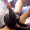 Jade Foret se fait tatouer le prénom de son fils, Nolan, sur son bras. Septembre 2016.