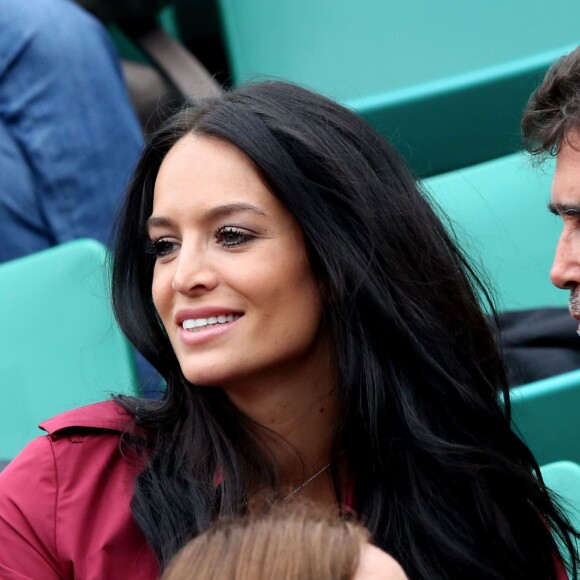 Arnaud Lagardère et sa femme Jade Foret - People dans les tribunes des internationaux de France de tennis à Roland Garros le 1er juin 2016. © Dominique Jacovides / Bestimage