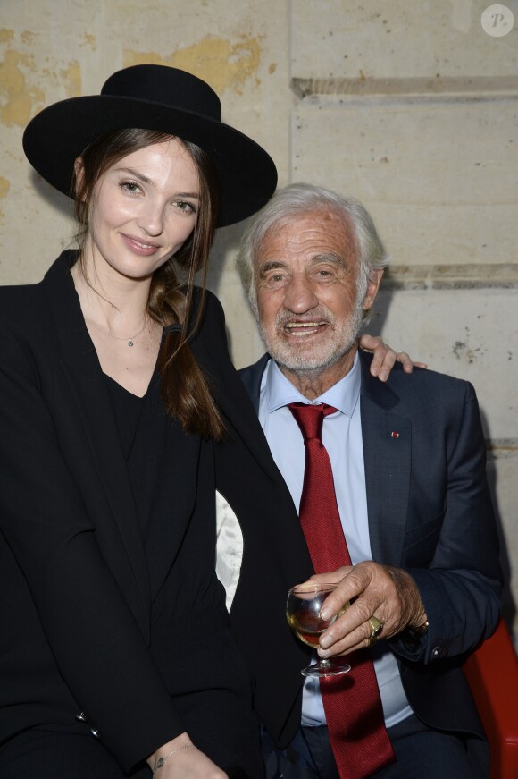 Jean-Paul Belmondo et sa petite fille Annabelle Waters Belmondo - Soirée du cinquième anniversaire du musée Paul Belmondo à Boulogne-Billancourt le 13 avril 2015.