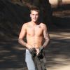 Justin Bieber se promène torse nu à Runyon Canyon à Hollywood le 3 septembre 2016.