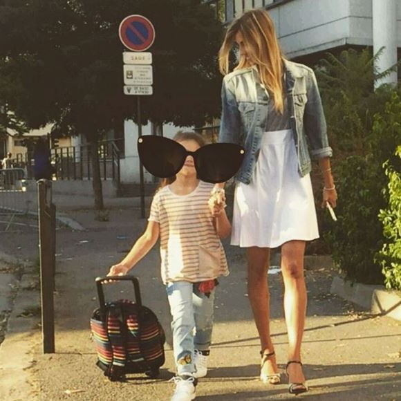 Alexandra Rosenfeld avec sa fille Ava pour la rentrée des classes, le 1er septembre 2016, sur Instagram