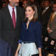 Le roi Felipe VI et la reine Letizia d'Espagne présidaient le 7 septembre 2016 à la commémoration du centenaire de la naissance de l'écrivain espagnol Camilo José Cela au siège de l'Institut Cervantes à Madrid et ont inauguré à cette occasion une exposition rendant hommage à l'auteur Nobel de littérature 1989, disparu en 2002.