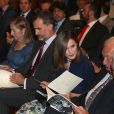 Le roi Felipe VI et la reine Letizia d'Espagne présidaient le 7 septembre 2016 à la commémoration du centenaire de la naissance de l'écrivain espagnol Camilo José Cela au siège de l'Institut Cervantes à Madrid et ont inauguré à cette occasion une exposition rendant hommage à l'auteur Nobel de littérature 1989, disparu en 2002.