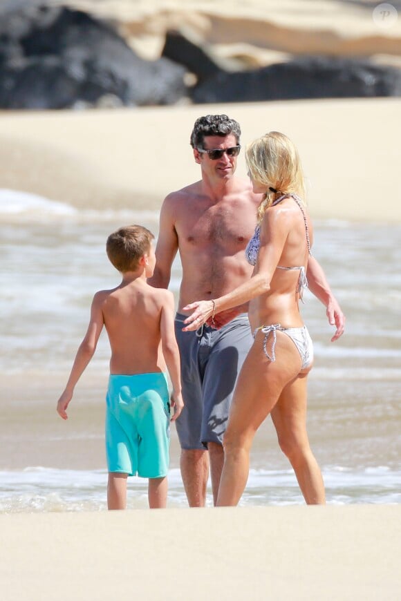 Exclusif - Patrick Dempsey et sa femme Jillian se baignent avec leurs enfants Talula Fyfe, Darby et Sullivan lors de leurs vacances à Saint-Barthélemy le 22 février 2016.