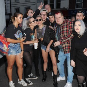 Lady Gaga se rend au studio de Capital FM à Londres, le 9 septembre 2016.