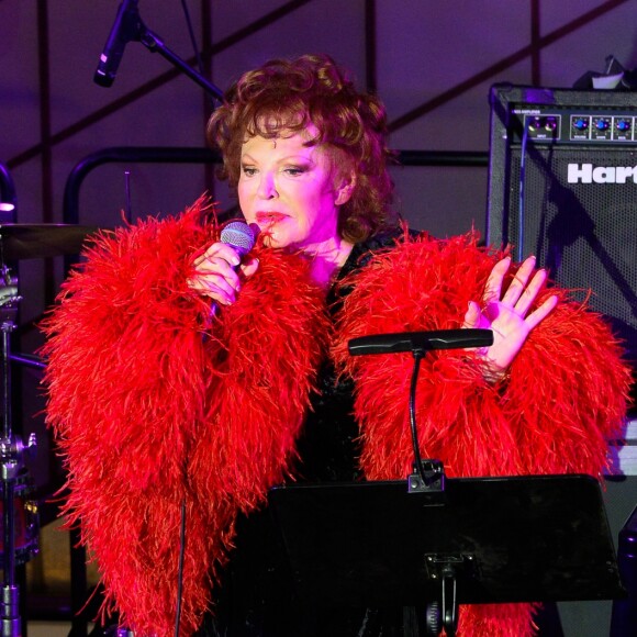 La chanteuse Régine - Soirée d'inauguration de l'exposition PARIS! au Bon Marché à Paris le 7 septembre 2016. Le célèbre magasin de la Rive gauche porte haut et fort les couleurs tricolores en dédiant son exposition automnale à la Ville Lumière. Vestiaire casual chic, gourmandises typiques, cosmétiques adorés des Frenchies... L'essentiel pour la jouer comme une Parisienne. © Coadic Guirec/Bestimage