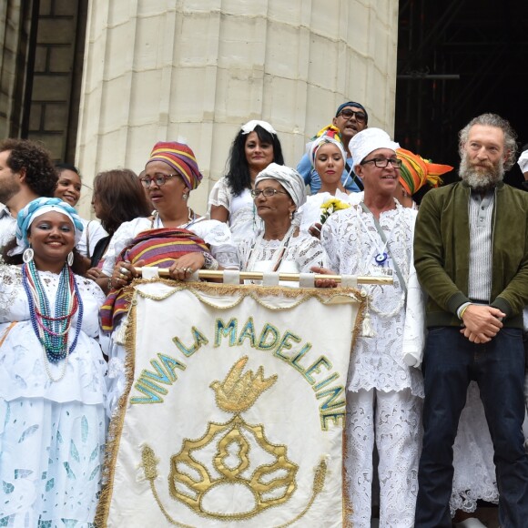 Exclusif - Robertinho Chaves, Vincent Cassel et Cristina Cordula lors du "Lavage de la Madeleine" à Paris, le 4 septembre 2016