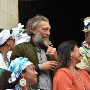 Exclusif - Vincent Cassel, Jeanne d'Hauteserre, maire du 8ème lors du "Lavage de la Madeleine" à Paris, le 4 septembre 2016