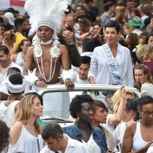Exclusif - Robertinho Chaves, Vincent Cassel et Cristina Cordula lors du cortège du "Lavage de la Madeleine" à Paris, le 4 septembre 2016