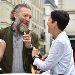 Exclusif - Robertinho Chaves, Vincent Cassel et Cristina Cordula lors du cortège du "Lavage de la Madeleine" à Paris, le 4 septembre 2016