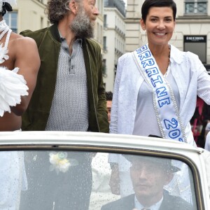 Exclusif - Robertinho Chaves, Vincent Cassel et Cristina Cordula lors du cortège du "Lavage de la Madeleine" à Paris, le 4 septembre 2016