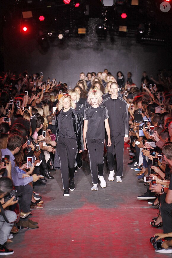 Défilé Alexander Wang (collections printemps-été 2017 et adidas Originals by Alexander Wang) au Pier 94. New York, le 10 septembre 2016.