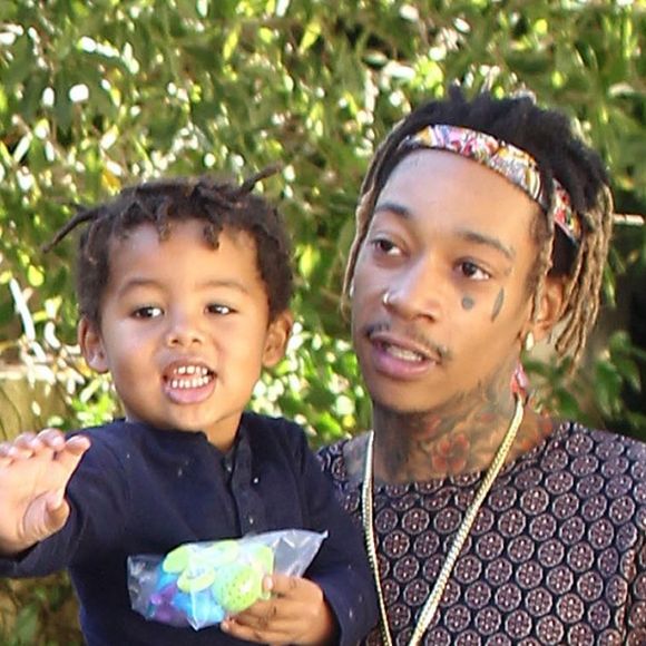 Amber Rose et son mari Wiz Khalifa emmènent leur fils Sebastian jouer au parc à Los Angeles, le 16 décembre 2015