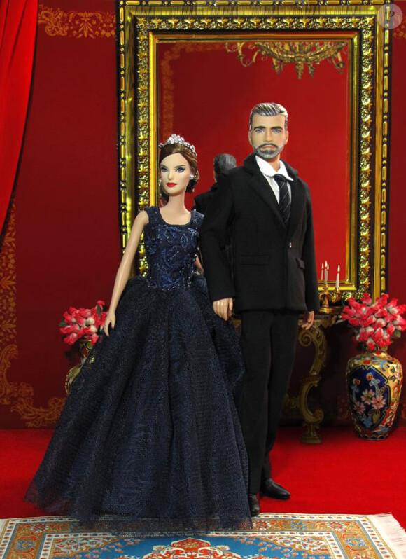 Le roi Felipe VI et la reine Letizia d'Espagne en poupées créées par les artistes russes d'AFD Group pour le 4e Madrid Fashion Doll Show, le 10 septembre 2016.
