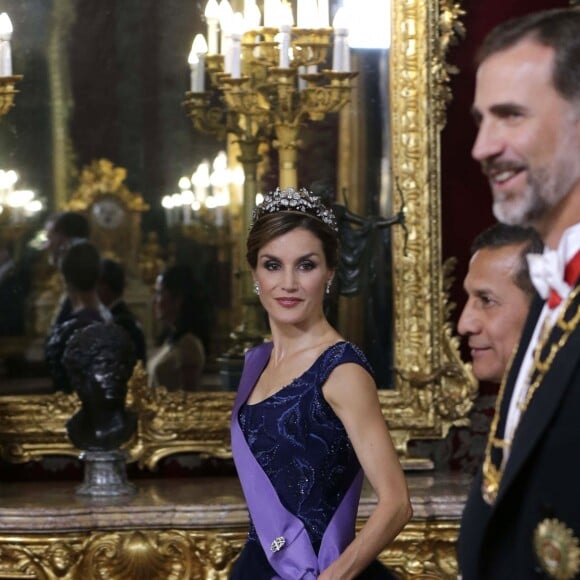 Le roi Felipe VI et la reine Letizia d'Espagne lors du dîner d'Etat organisé le 7 juillet 2015 à Madrid en l'honneur du président péruvien Ollanta Humala et sa femme Nadine.