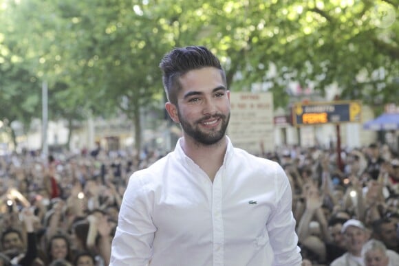 Kendji, vainqueur de l'émission "The Voice" de retour sur ses terres natales à Bergerac, le 17 mai 2014.