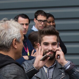 Exclusif - Kendji Girac, invité d'honneur à la finale de l'émission de The Voice Belgique, était attendu par ses fans devant les studios de télévision de Médiacité, à Liège en Belgique le 5 mai 2015.