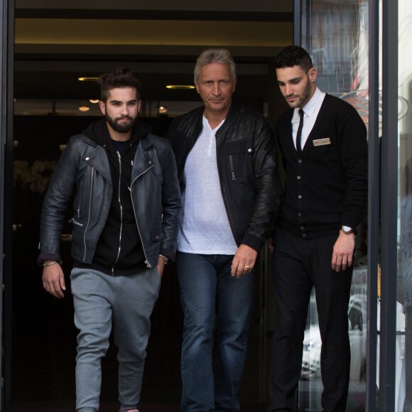 Exclusif - Kendji Girac, invité d'honneur à la finale de l'émission de The Voice Belgique, était attendu par ses fans devant les studios de télévision de Médiacité, à Liège en Belgique le 5 mai 2015.