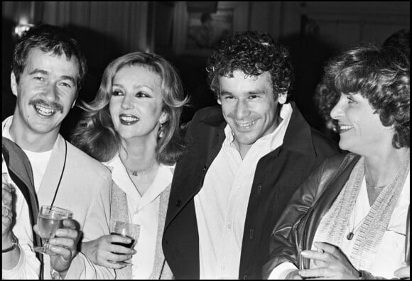 Jean Sarrus, Caroline Cellier, Francis Perrin et Maria Pacôme à Paris en 1980