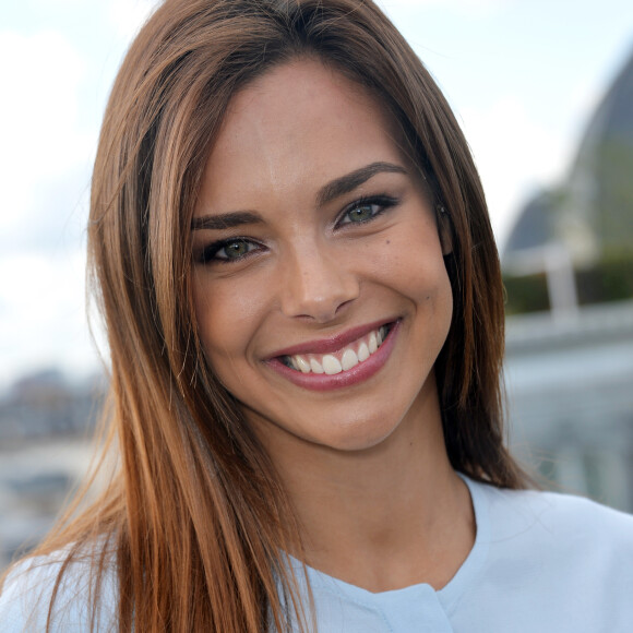 Marine Lorphelin à la Conférence de presse de l'association "Les bonnes fées" à Paris avec le comité Miss France à Paris le 03 septembre 2015.