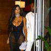 Kim Kardashian (dans une tenue très sexy) et Kanye West sortent de leur hôtel à Miami Le 17 septembre 2016