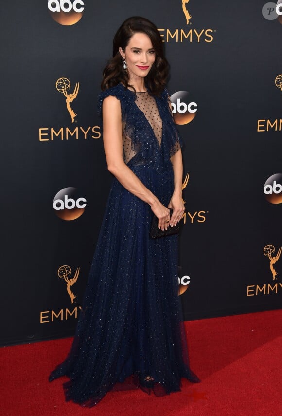 Abigail Spencer - 68ème cérémonie des Emmy Awards au Microsoft Theater à Los Angeles, le 18 septembre 2016.