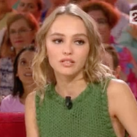 Lily-Rose Depp, cash : "Mes parents ne pouvaient pas dire non !"