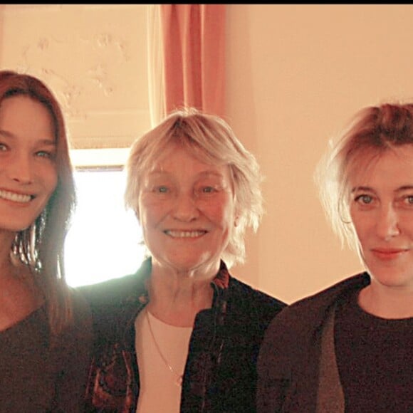 MARISA BRUNI TEDESCHI (BORINI) ET SES FILLES CARLA BRUNI SARKOZY, VALERIA BRUNI TEDESCHI - SOIREE CONCERT A LA FONDATION GIORGIO CINI A VENISE LORS DE LA DONATION DES ARCHIVES DU COMPOSITEUR ALBERTO BRUNI TEDESCHI PAR SA FAMILLE - 03/11/09 - Venise